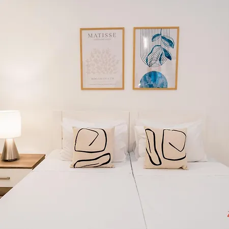 The With A Path To The Sea * St. Paul's Bay