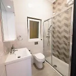3br With Sea Access In *