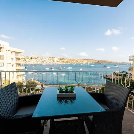 The With A Path To The Sea Apartment *
