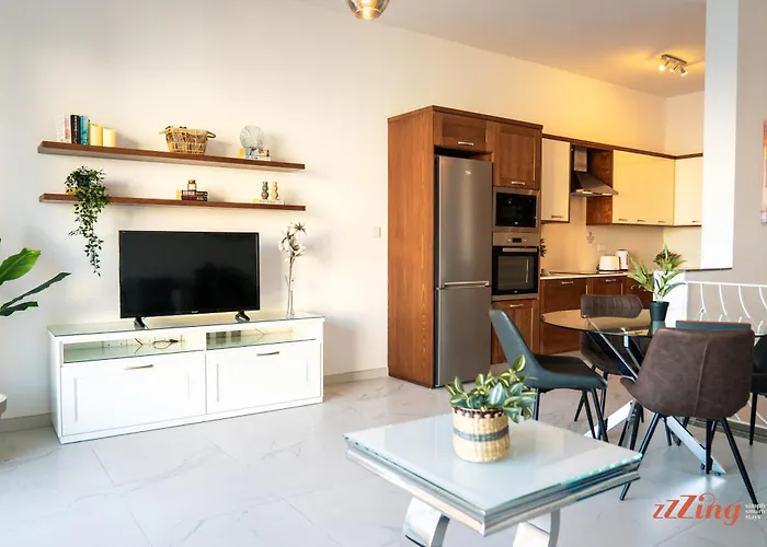 The With A Path To The Sea St Paul's Bay