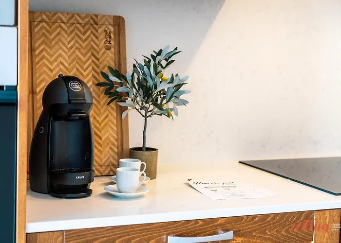 Apartament The With A Path To The Sea